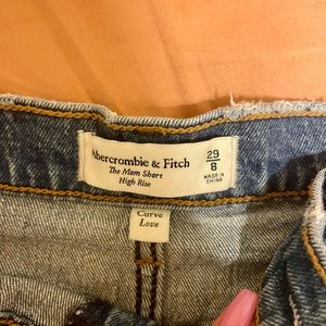 Abercrombie and Fitch- high rise mom shorts size 29/8